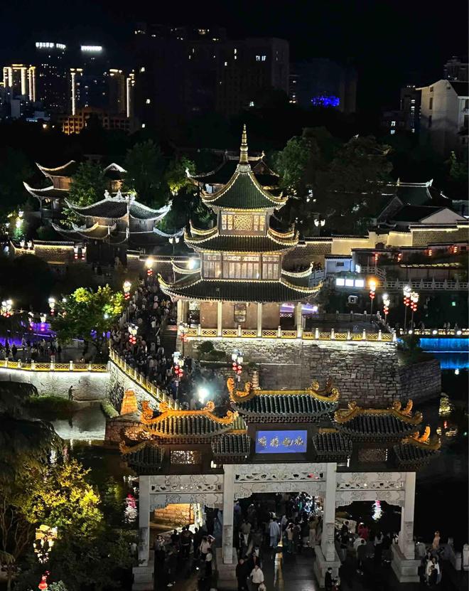 路线安排贵州五天四晚详细安排不踩雷！冰球